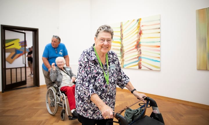 Experience the Senses: Dutch Gallery Crafts Dementia-Friendly Exhibition Tours