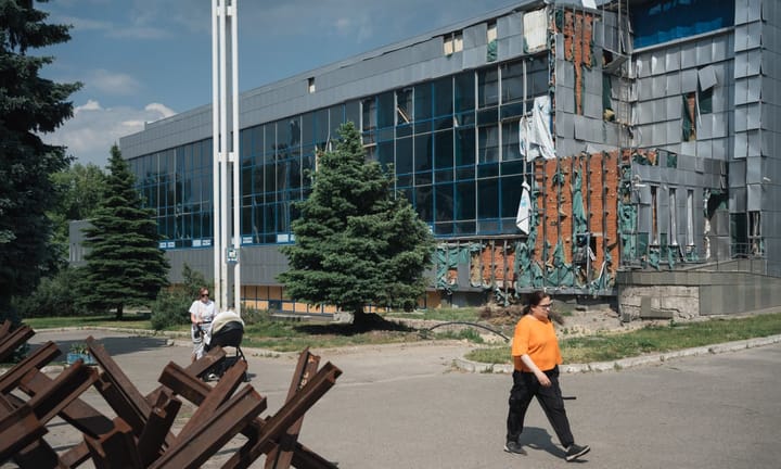 Ukrainian Olympians Swim Amidst Bombing's Unrest