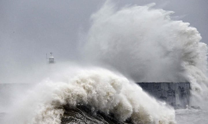 Study Reveals Water's Boiling Point Falling Shy of 100°C Amidst Storm Ciarán