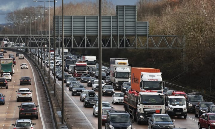 Weekend Closure of M25 Road: Anticipate 'Extremely Congested' Journeys