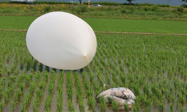 Trash-filled Balloons from Pyongyang Found at Presidential Compound in South Korean Capital City