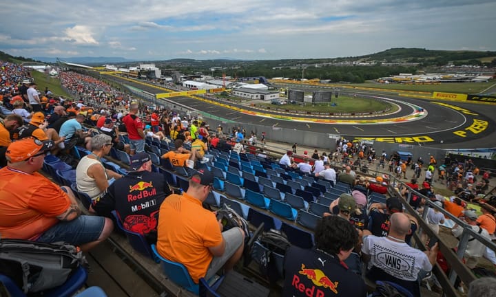 Hungarian Speedway Showdown: Real-Time Action at the Formula One Race in Budapest