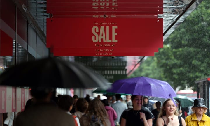 Decrease in service sector inflation may safeguard world economy from high-interest rate impacts