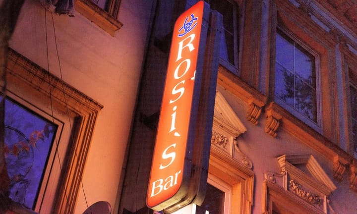 Germans Protest Influence of English Language, Acceptance Concerned with 'Idiot' Apostrophe Ruling