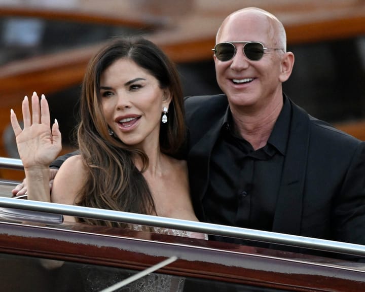 Bezos and Sánchez Grand Affair Concludes at Venetian Gala