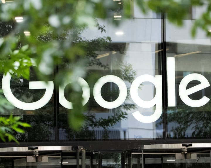 "Study reveals AI summaries drastically reduce online news readership"