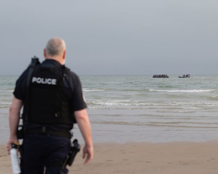 UK and France set to unveil joint strategy for small boat migration