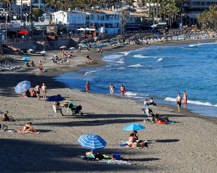 "Man saved attempting Spain crossing from Morocco on rubber ring with flippers"
