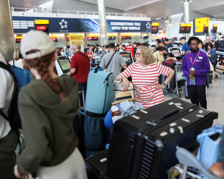 UK air traffic chief faces resignation demands after fresh flight disruption