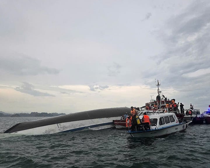 "Tourist boat sinks in Vietnam's Ha Long Bay, killing 34"