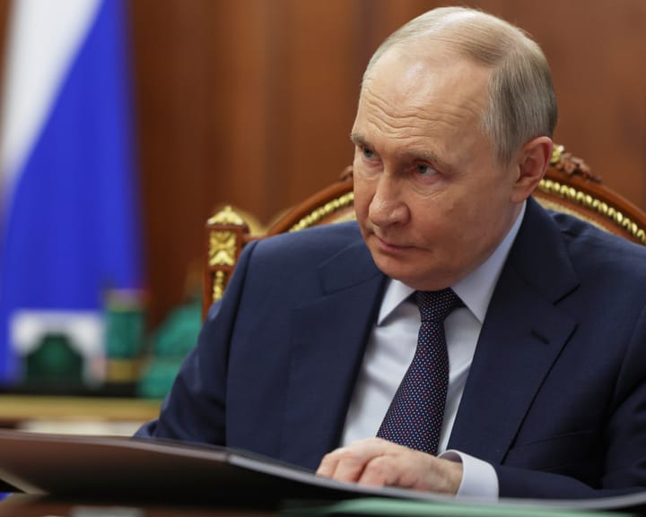 "Russia maintains war demands despite Trump's sanctions warning"