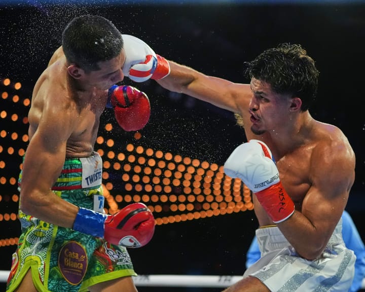 Xander Zayas dominates Jorge Garcia to claim title of boxing's youngest world champion