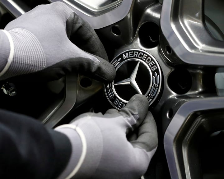 "Mercedes and Porsche face €800m hit from Trump tariffs"