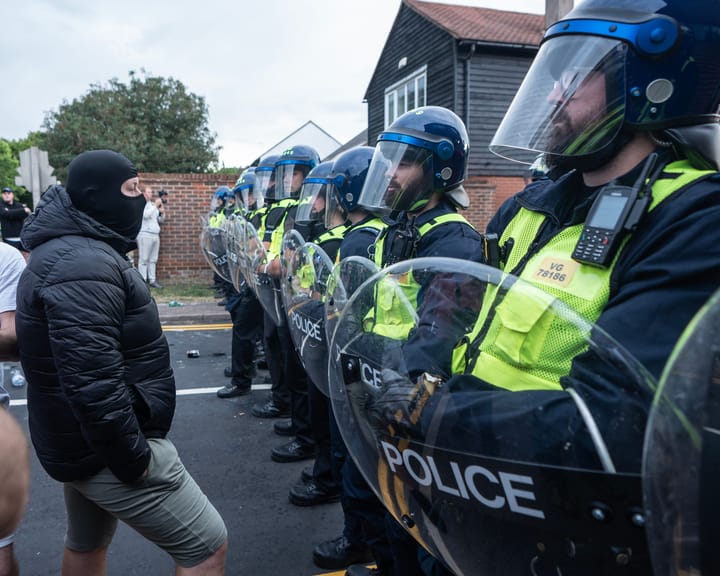 "Rayner Blames Immigration and Deprivation for Eroding Public Trust in UK Politicians"