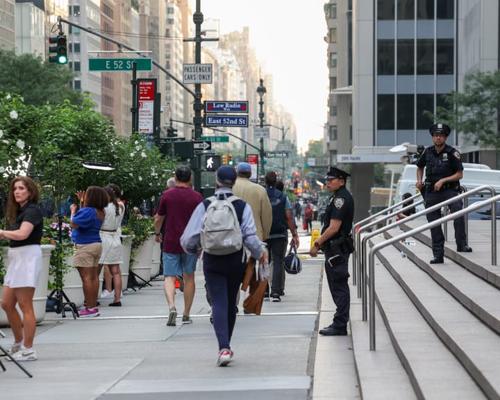"Mayor: NY shooter targeting NFL HQ killed 4 in building – live updates"