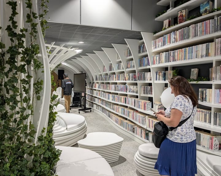 "Warsaw metro station launches quick library to reduce phone use among commuters"