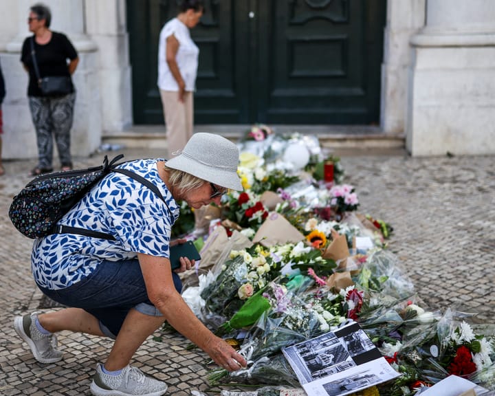"Lisbon funicular crash victims identified as British couple"