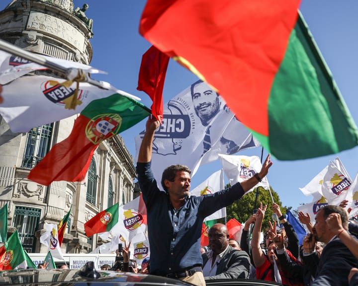 "Far-right Chega party gains traction among Algarve resort city voters"