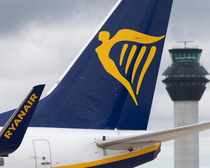 Ryanair plane had only six minutes of fuel upon Manchester landing, records show
