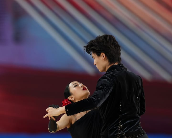 Chinese ice dancers probed for carrying toy missile during competition