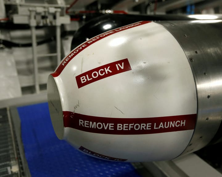 "Analysts warn of Kremlin fear tactics over Tomahawk missile use in Ukraine"