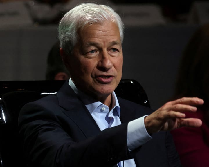 "Top US banker alerts to potential stock market downturn"