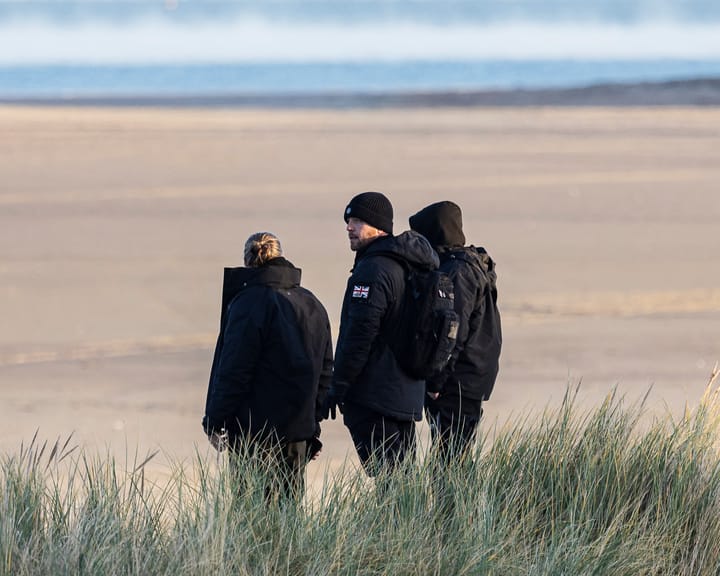 France, UK Accused of Inaction Against Migrant-Targeting Activist Groups