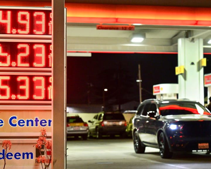 White House concerned as gas prices rise amid US‑Israel conflict with Iran