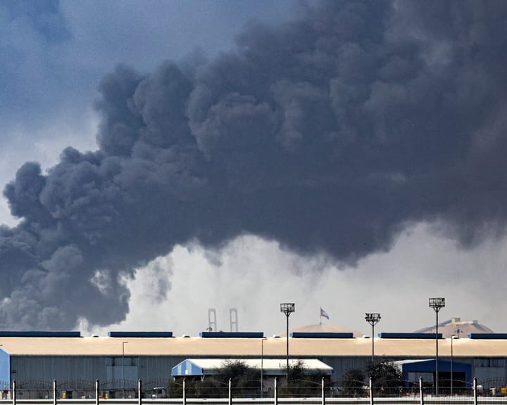 Dubai's high‑end shoppers startled by Iranian missiles, mistaking them for fireworks