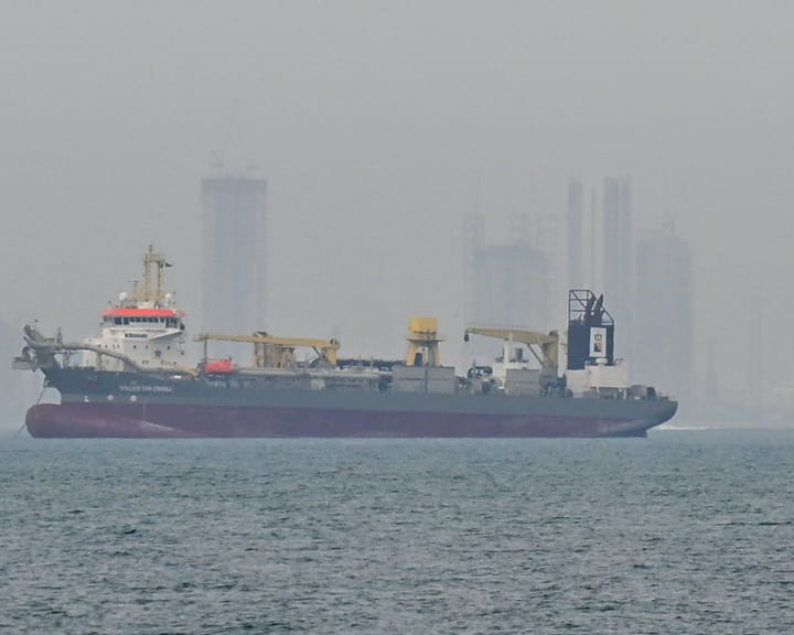 Global markets plunge as Trump's attempt to prevent an oil crisis in the Strait of Hormuz fails to calm investors