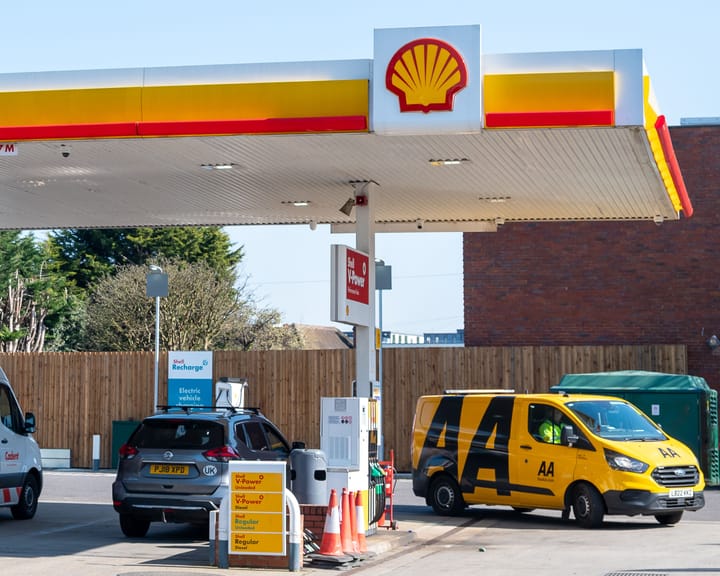 Climate activists criticize Shell for profiting from Iran conflict windfall