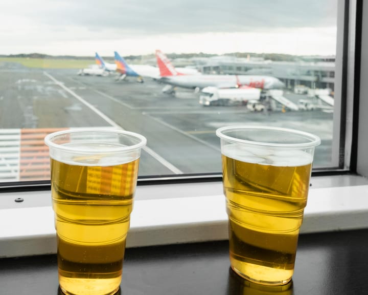 Ryanair CEO urges ban on early airport drinks amid rising misbehaviour