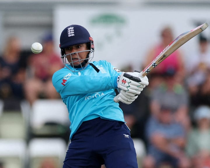 England Beats Ireland 3-0 as Sophia Dunkley's 119 Anchors Victory Despite Batting Collapse