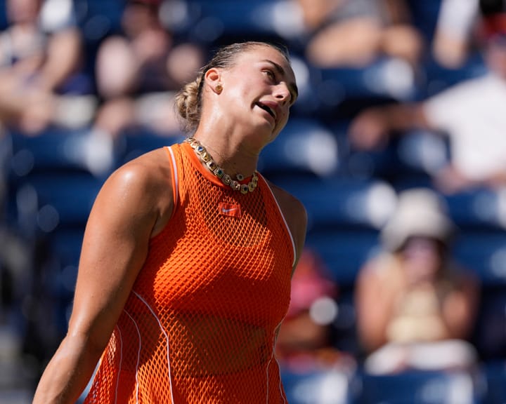 Sabalenka stops US Open match over cannabis odor: "Someone is smoking weed"