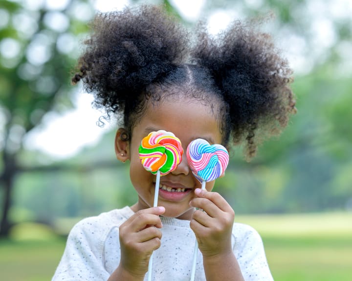 Wealthy individuals more prone to taking kids’ candy, Ig Nobel-winning research reveals