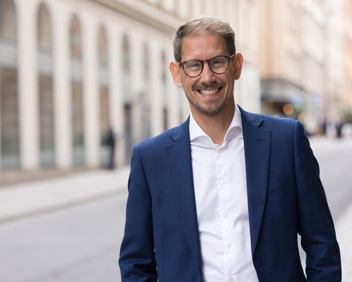 Swedish lawmaker vows to aid Britons facing deportation if party gains power, citing need for "humanity"