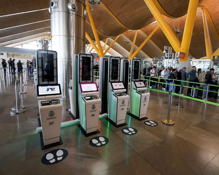 EU Border Checks to Cause Renewed Queues for Travellers as Flexibility Rules End