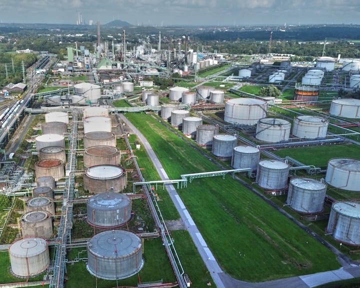 "Refineries Poised for Record Profits Amid Diesel Shortage"