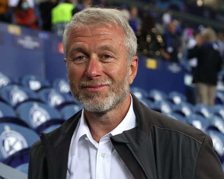 Roman Abramovich's aides allegedly used forged documents to hide assets and avoid taxes, records indicate.