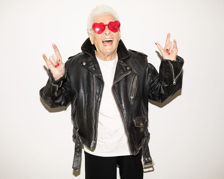 Century-Old Spectacular: World's Oldest Crowd Surfer at 99 Hits the Waves